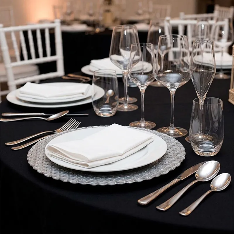 Plato de presentación de cristal en forma de red plateado en alquiler para bodas y eventos