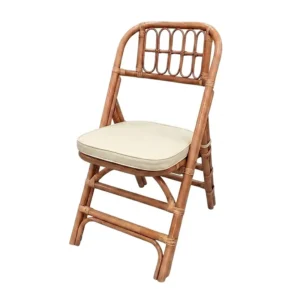 silla de ratán plegable con cojín de alquiler